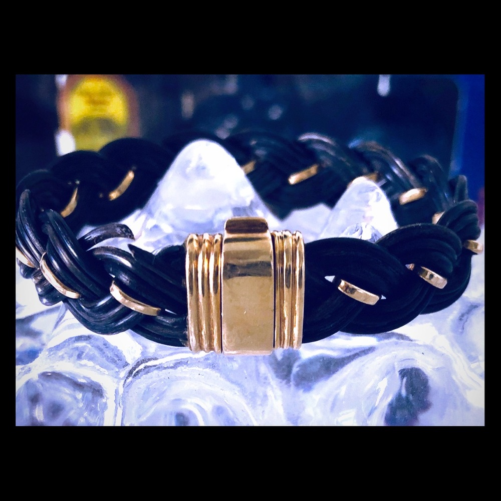 🖤Bry & Co♥️ elephant hair bracelet with gold
